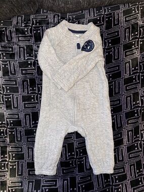 Carters 6 Months Gray Quilted Zipper One-Piece - Kids Space Themed 🪐 🚀